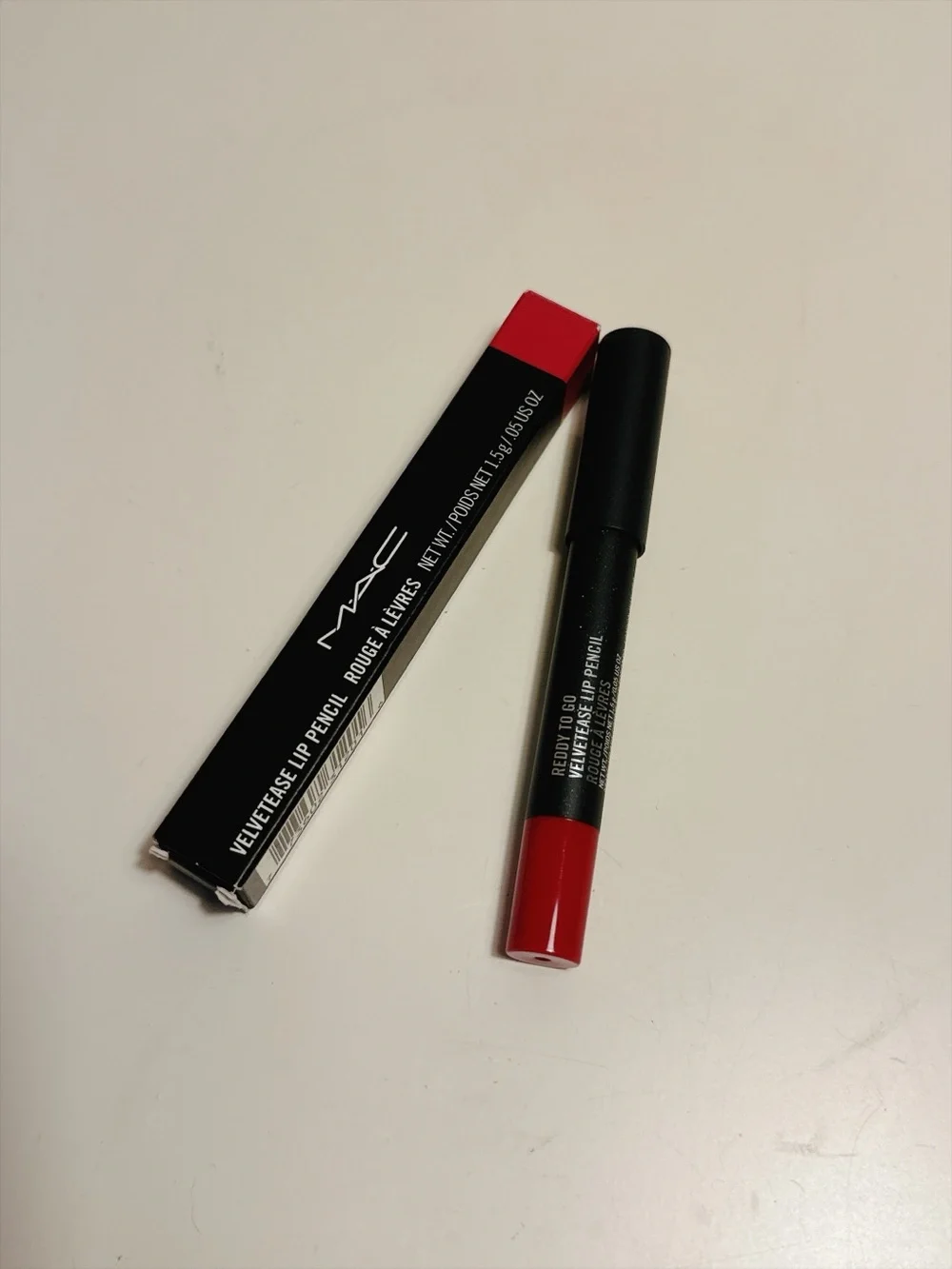 MAC Velvetease Lip Pencil Reddy to Go 1.5g / .05 oz New in Box Discontinued